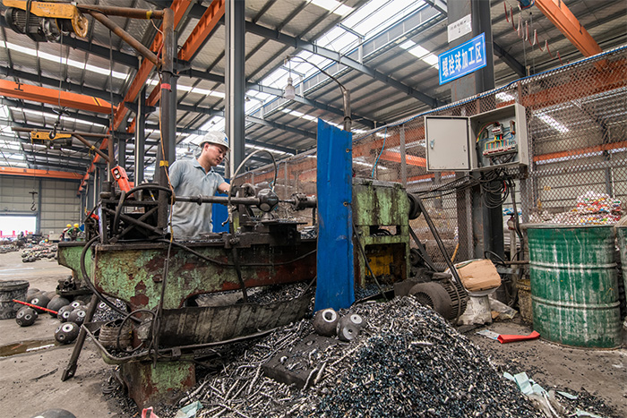 金山网架配件车间